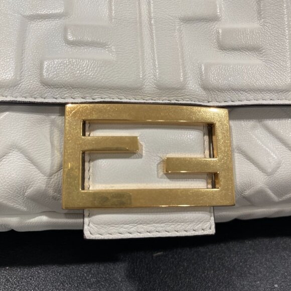 Fendi Baguette White Leather 2-way Bag (JB1238) - Picture 3 of 10